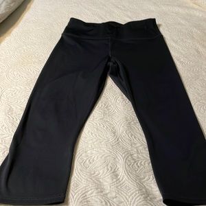 Fabletics Capri running pants